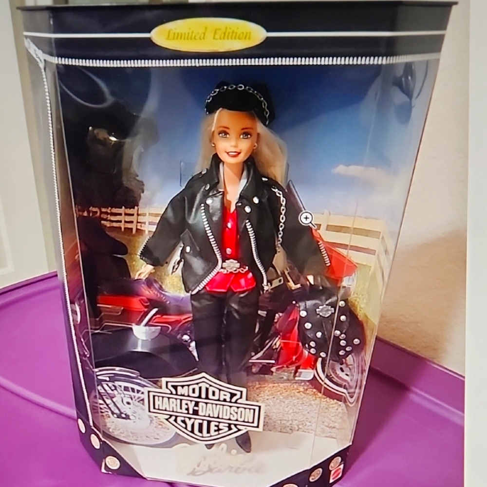 Harley-Davidson Barbie (1st in the series) with Black Leather Outfit